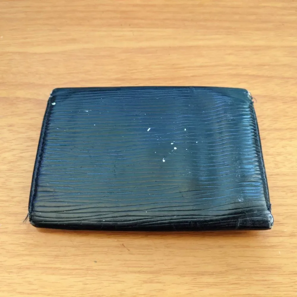 Louis Vuitton Epi Key Holder/Wallet #905💥PRICE DROP💥